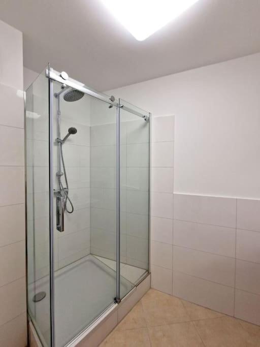 Apartament In The Heart Of 51 * Berlijn